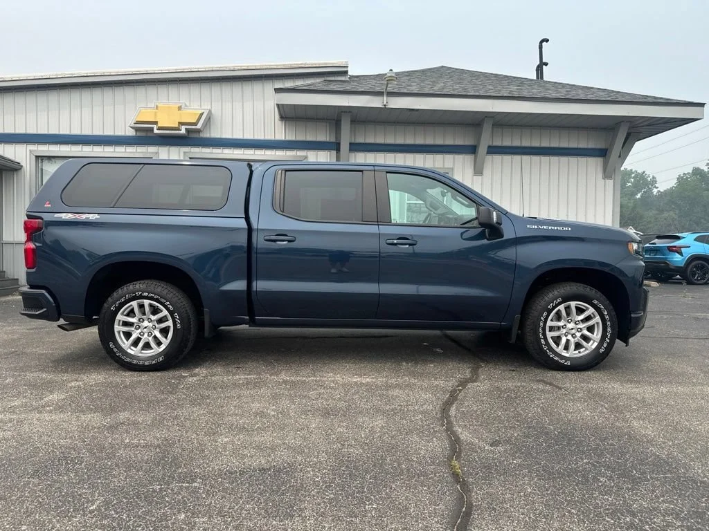 Used 2020 Northsky Blue Metallic Chevrolet RST image 8