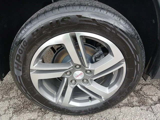 Used 2020 Silver GMC SLT image 50