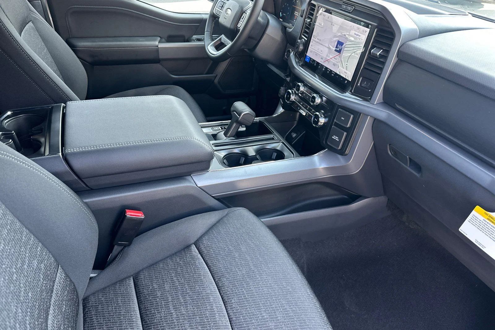 New 2026 Oxford White Ford XLT image 14