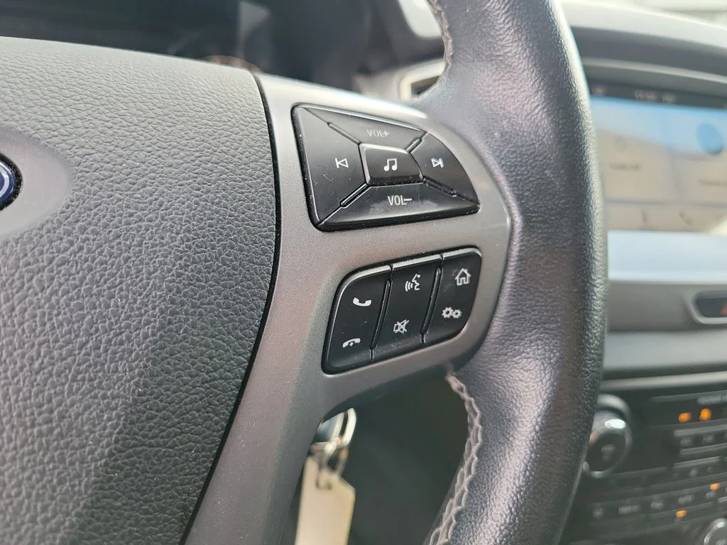 Used 2019 Black Ford XLT image 30