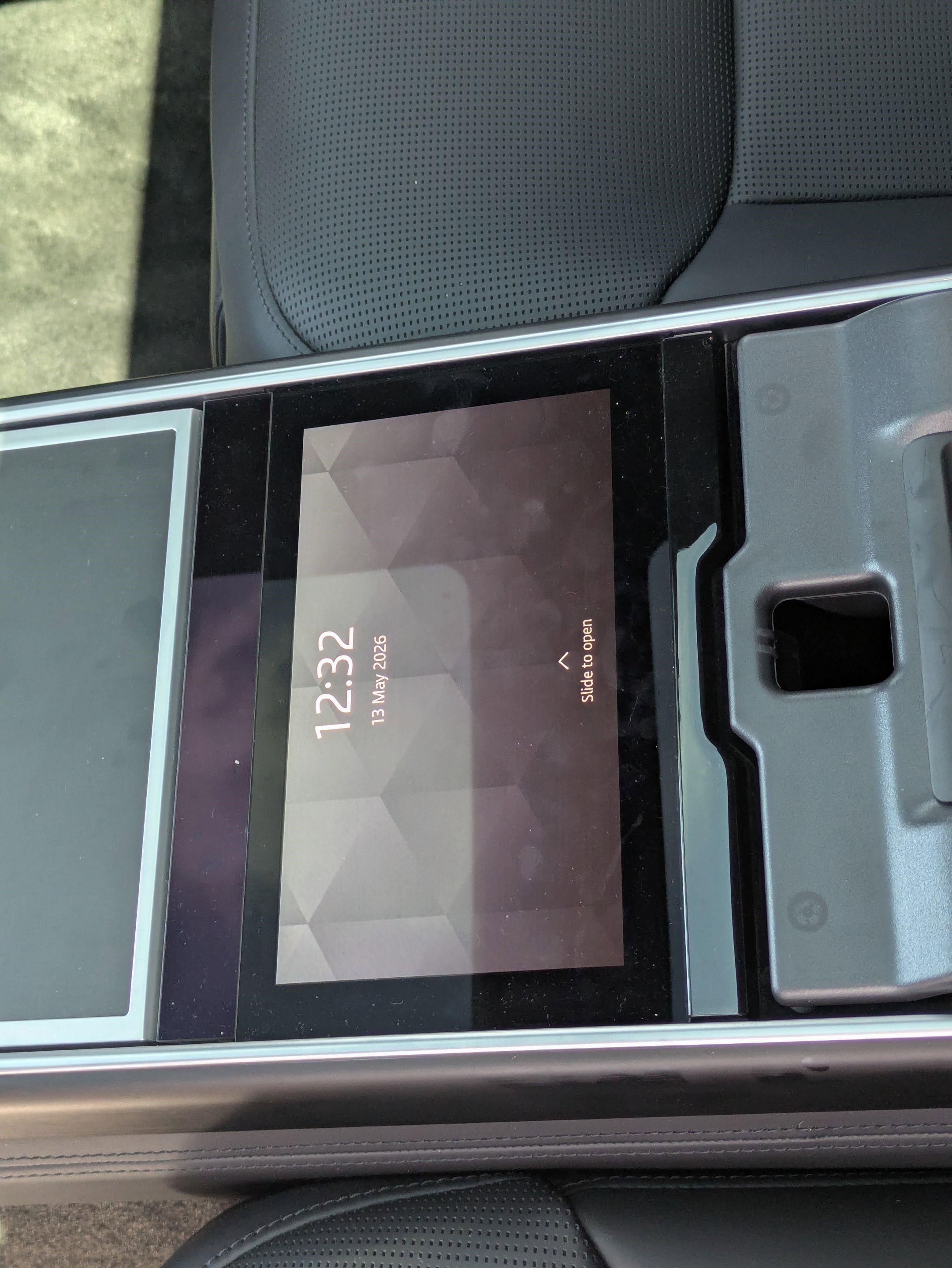 2025 Land Rover Range Rover SV - Photo 22