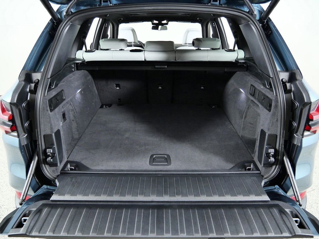 Used 2026 Blue Ridge Mountain Metallic BMW xDrive40i image 29