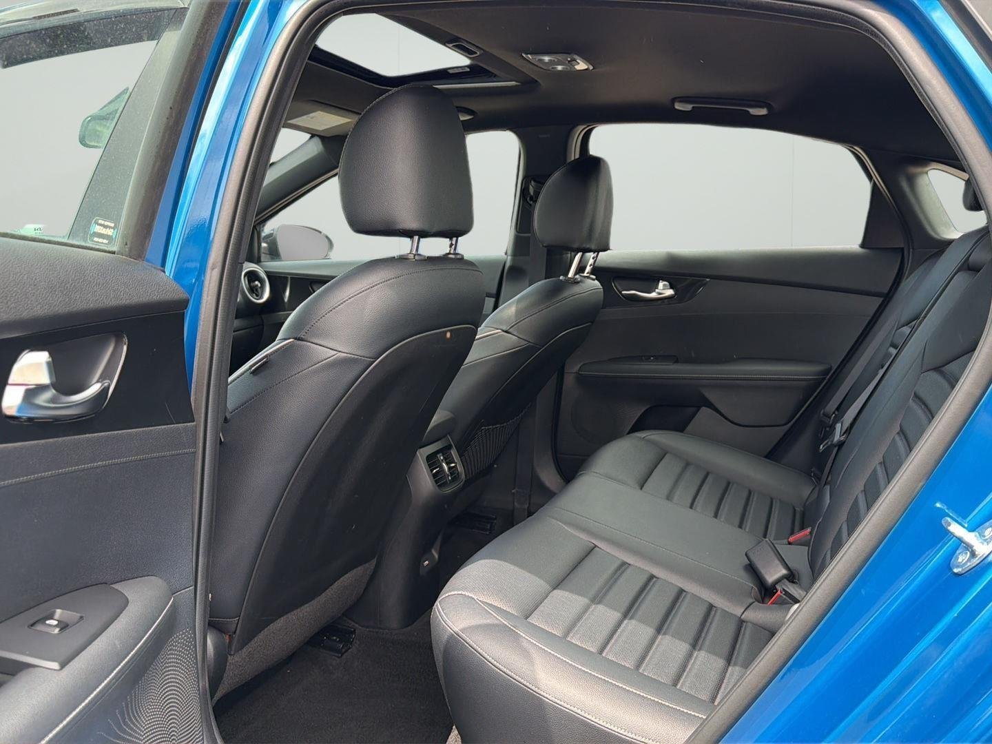 Used 2023 Sporty Blue Kia GT-Line image 16