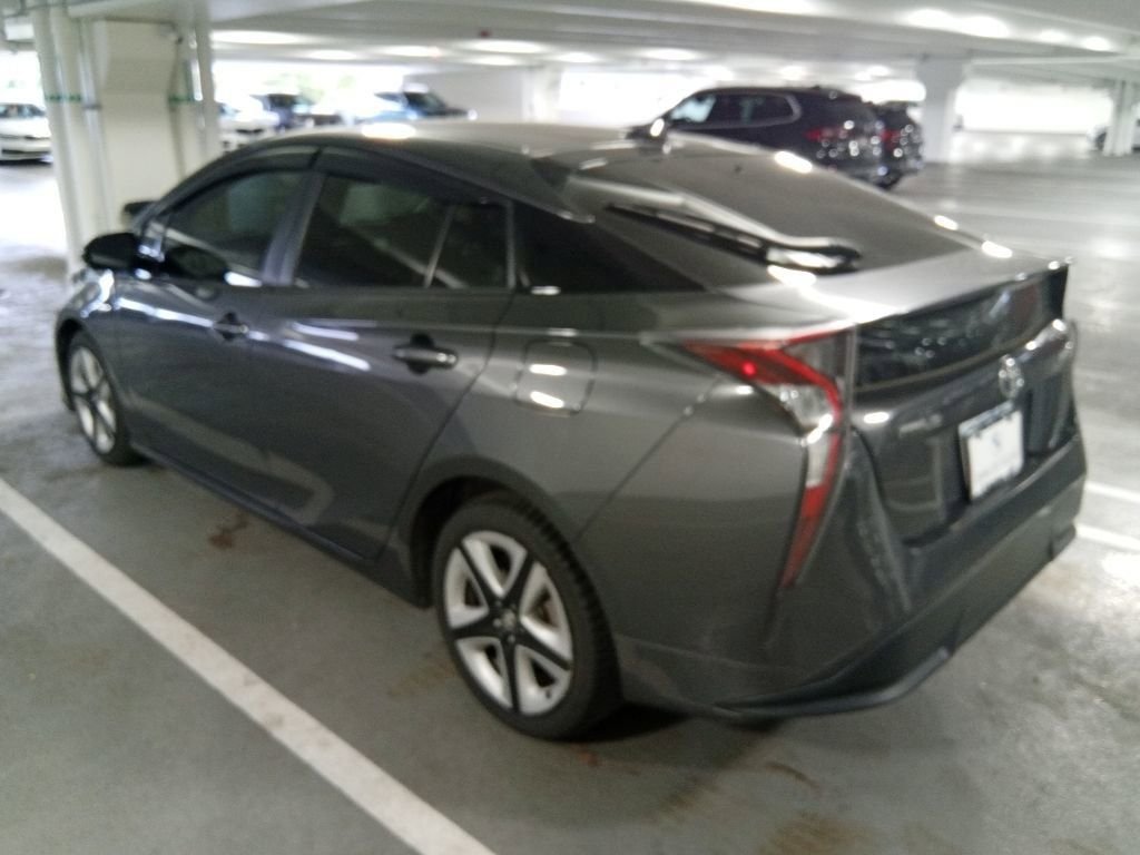 Used 2016 Magnetic Gray Metallic Toyota Three Touring image 7
