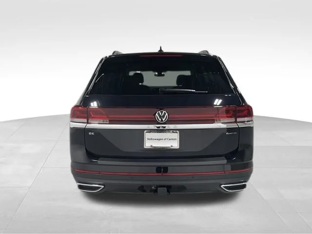 New 2025 Black Volkswagen 2.0T SE w/Technology image 4
