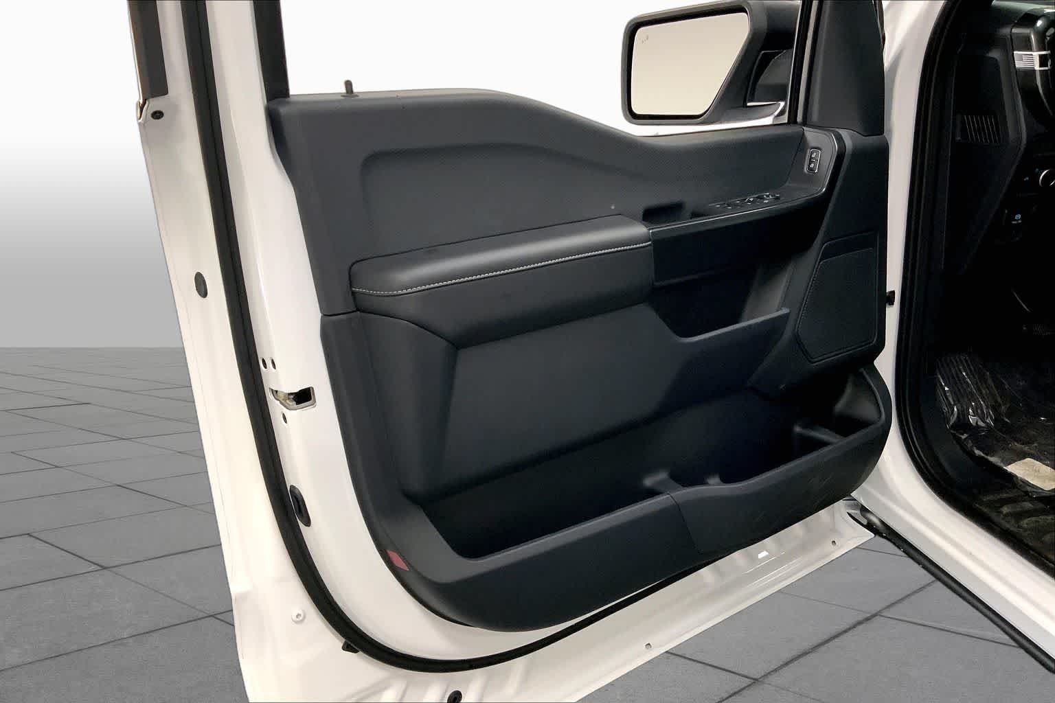 New 2026 Oxford White Ford STX® image 10