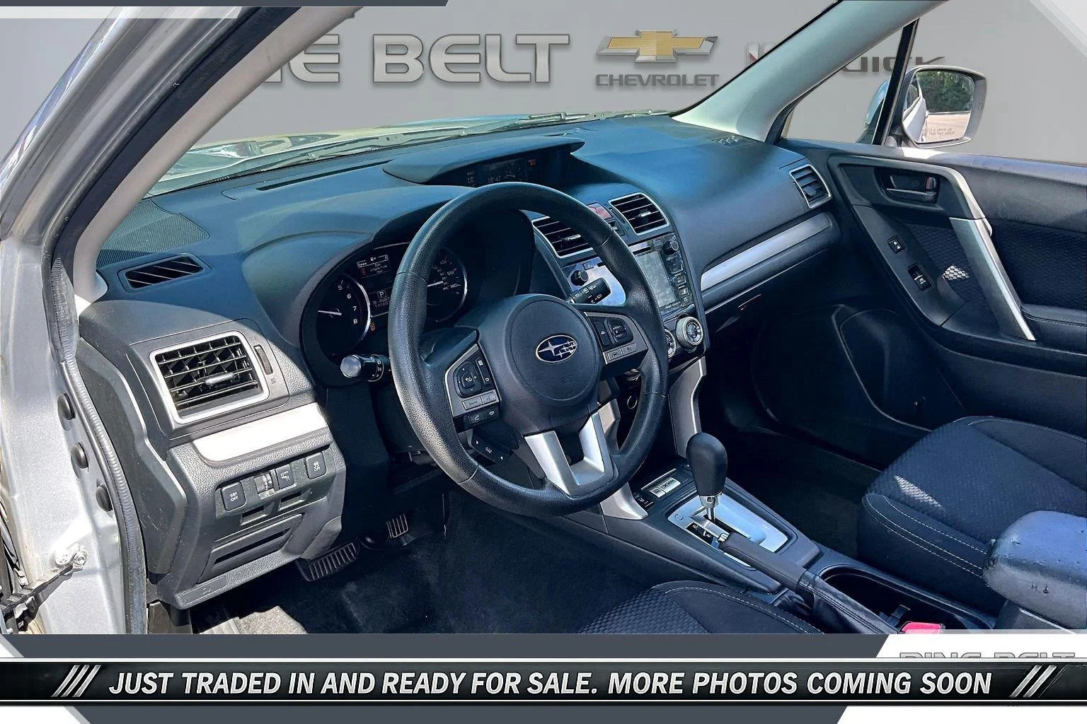 Used 2018 Silver Subaru 2.5i Premium image 12
