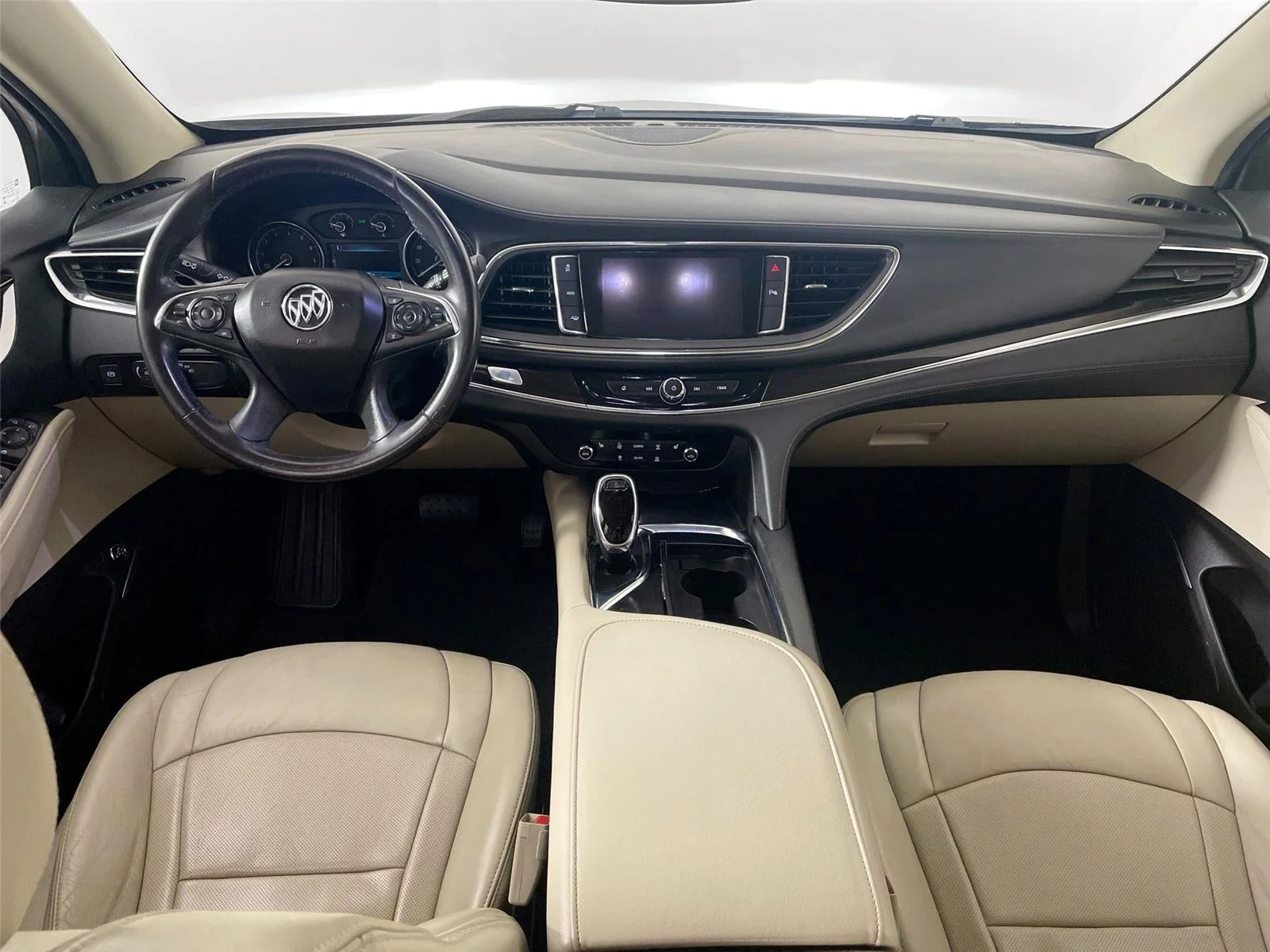 Used 2018 Havana Metallic Buick Essence image 30