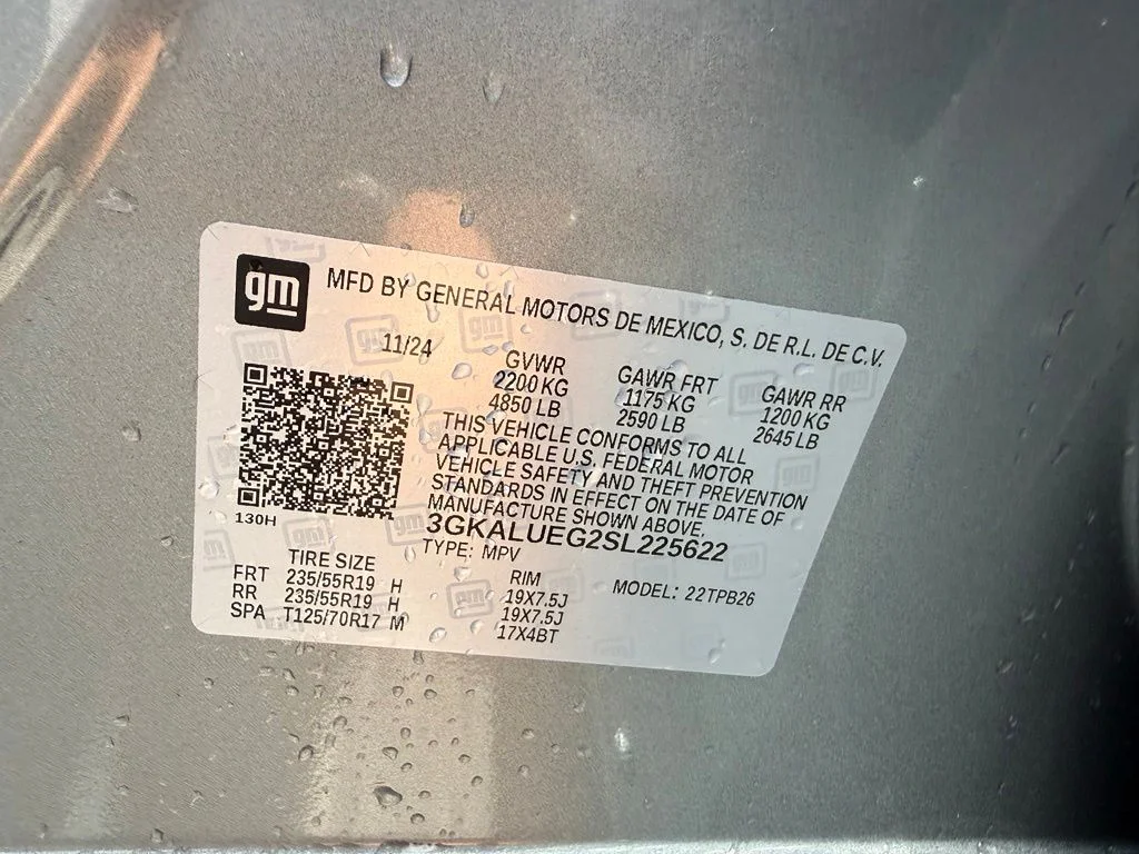Used 2025 Silver GMC Elevation image 21