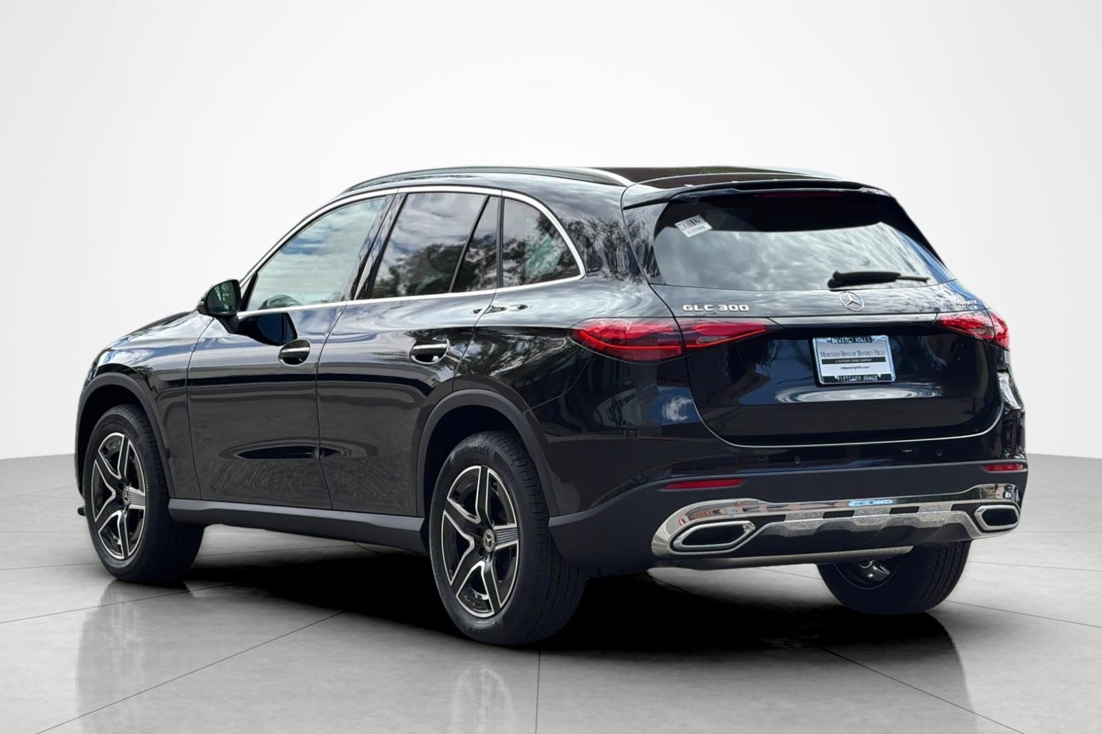 New 2026 Black Mercedes-Benz GLC 300 4MATIC® SUV image 3