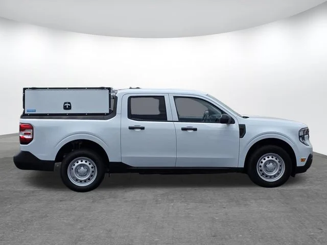 Used 2025 Oxford White Ford XL image 3