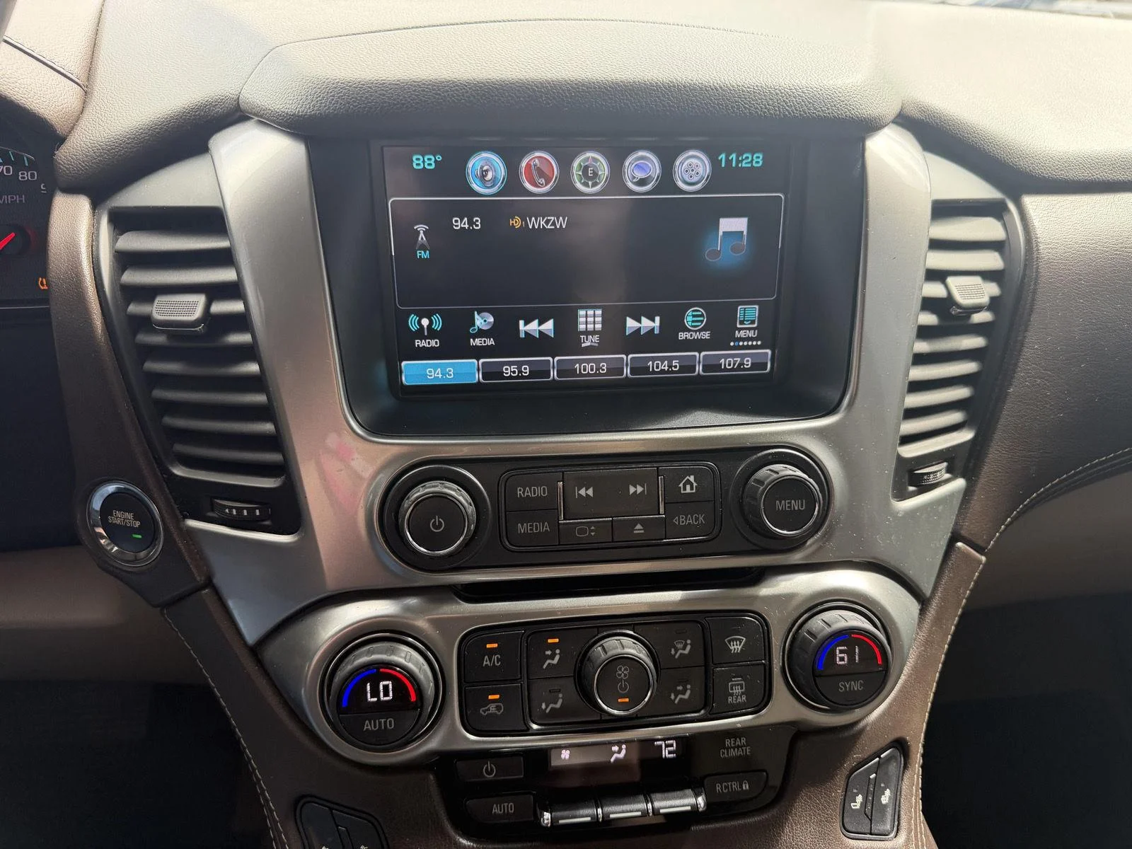 Used 2020 Summit White Chevrolet LT image 12