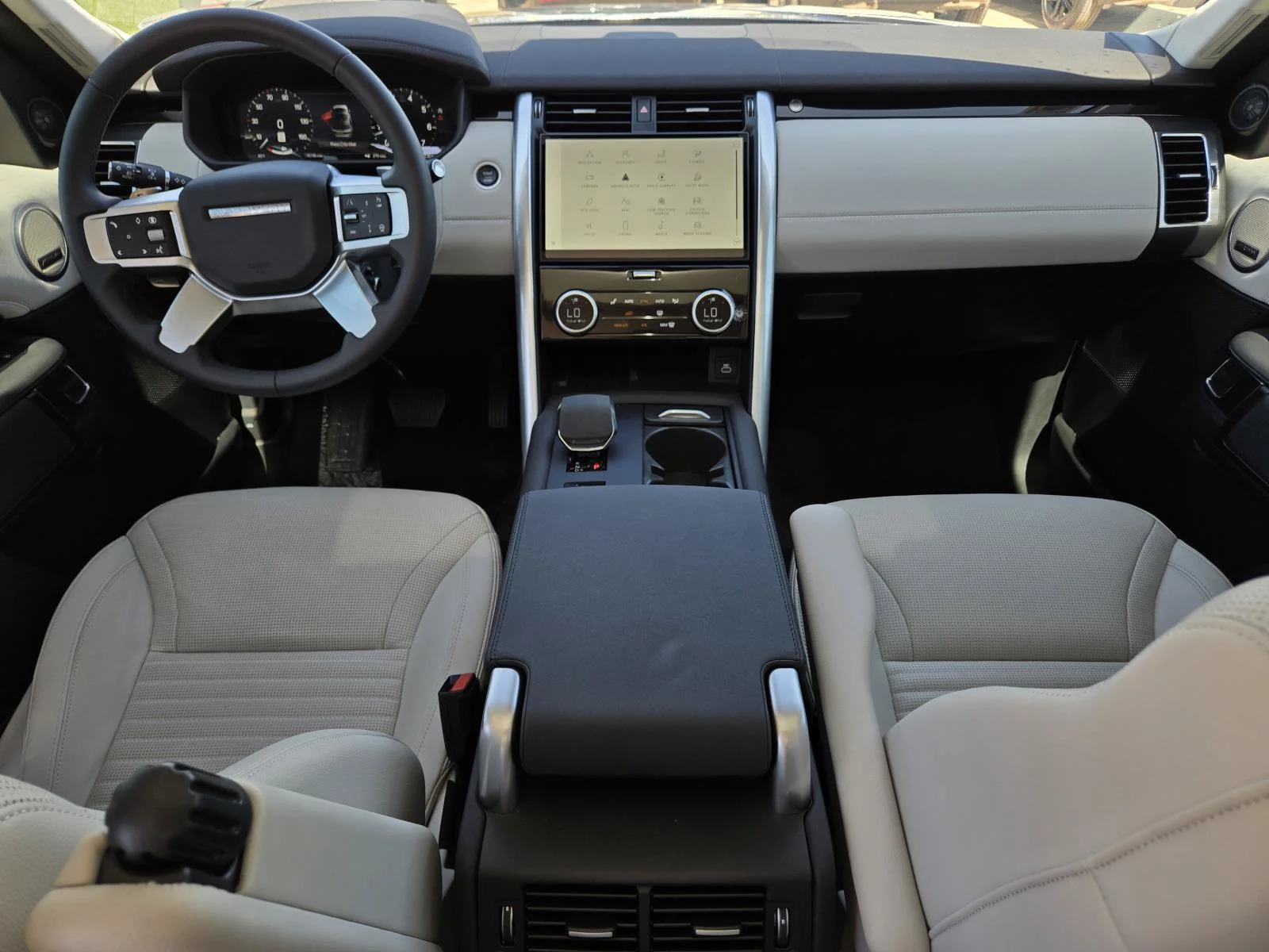 Certified Used 2025 Black Land Rover S image 36