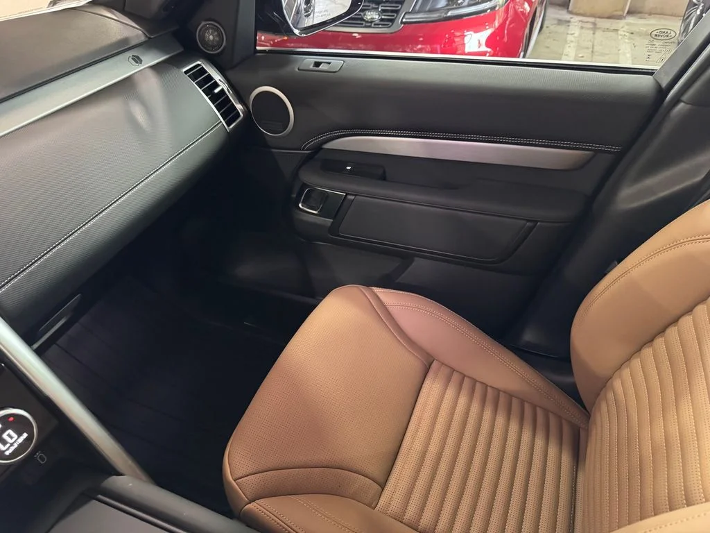 New 2026 Santorini Black Land Rover Gemini Edition image 26