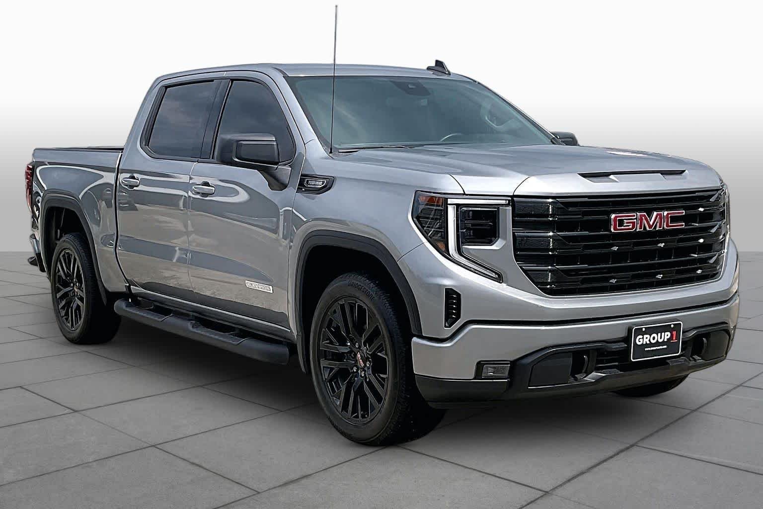 Used 2026 Sterling Metallic GMC Elevation image 3
