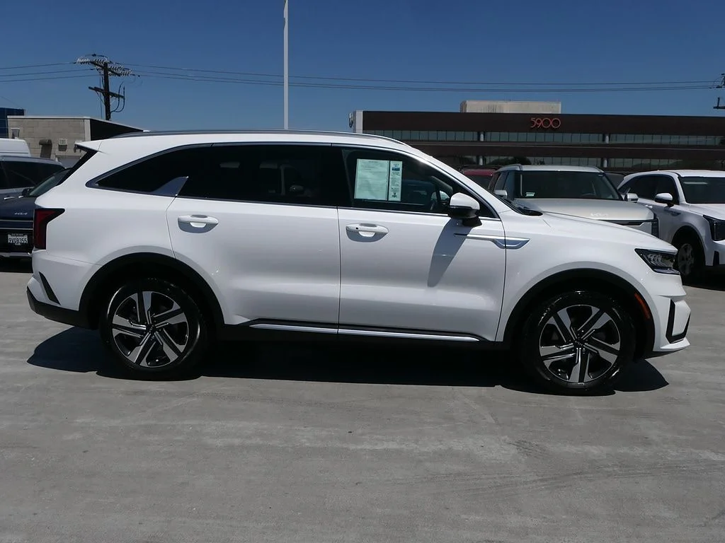 Used 2023 White Kia EX image 2