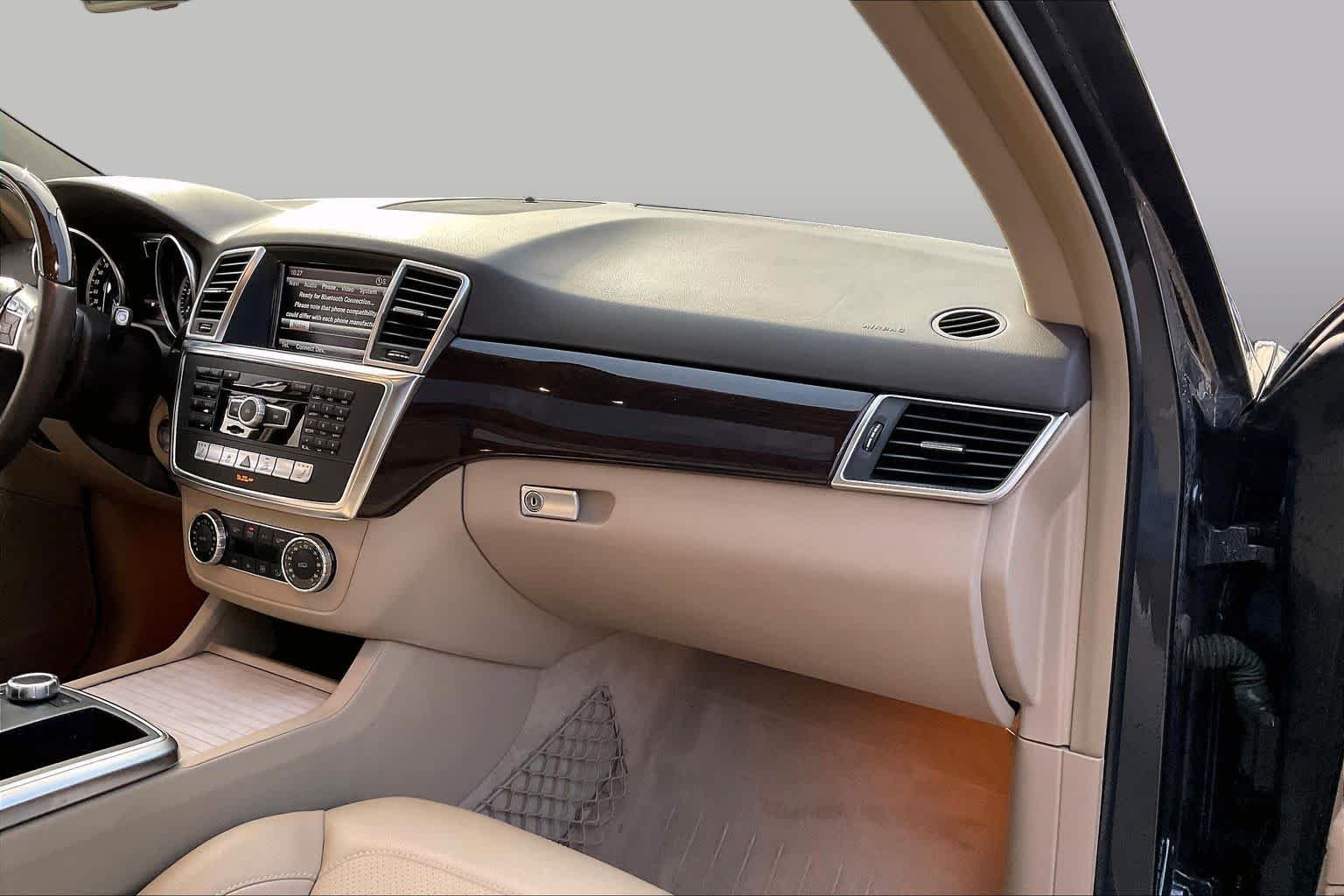 Used 2013 Black Mercedes-Benz ML 350 image 16