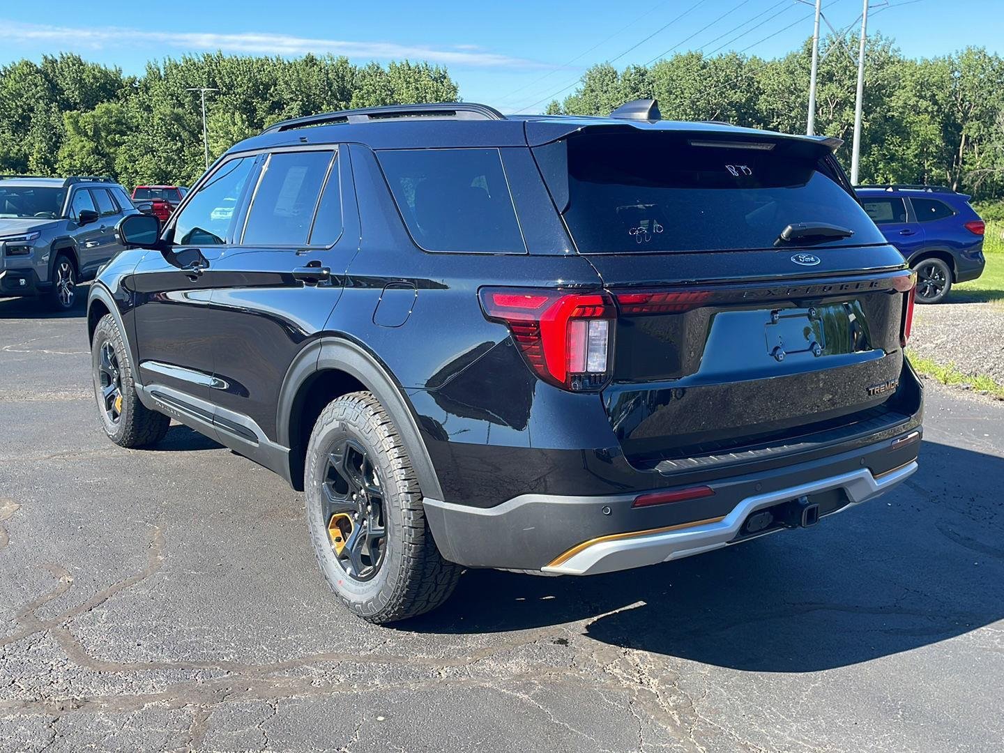 New 2026 Agate Black Metallic Ford Tremor® image 3