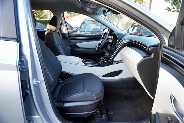 Used 2024 Silver Hyundai SEL image 11