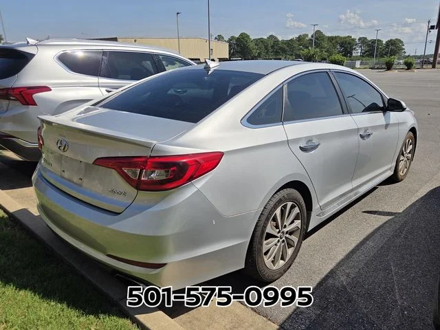 Used 2016 Silver Hyundai Sport image 4