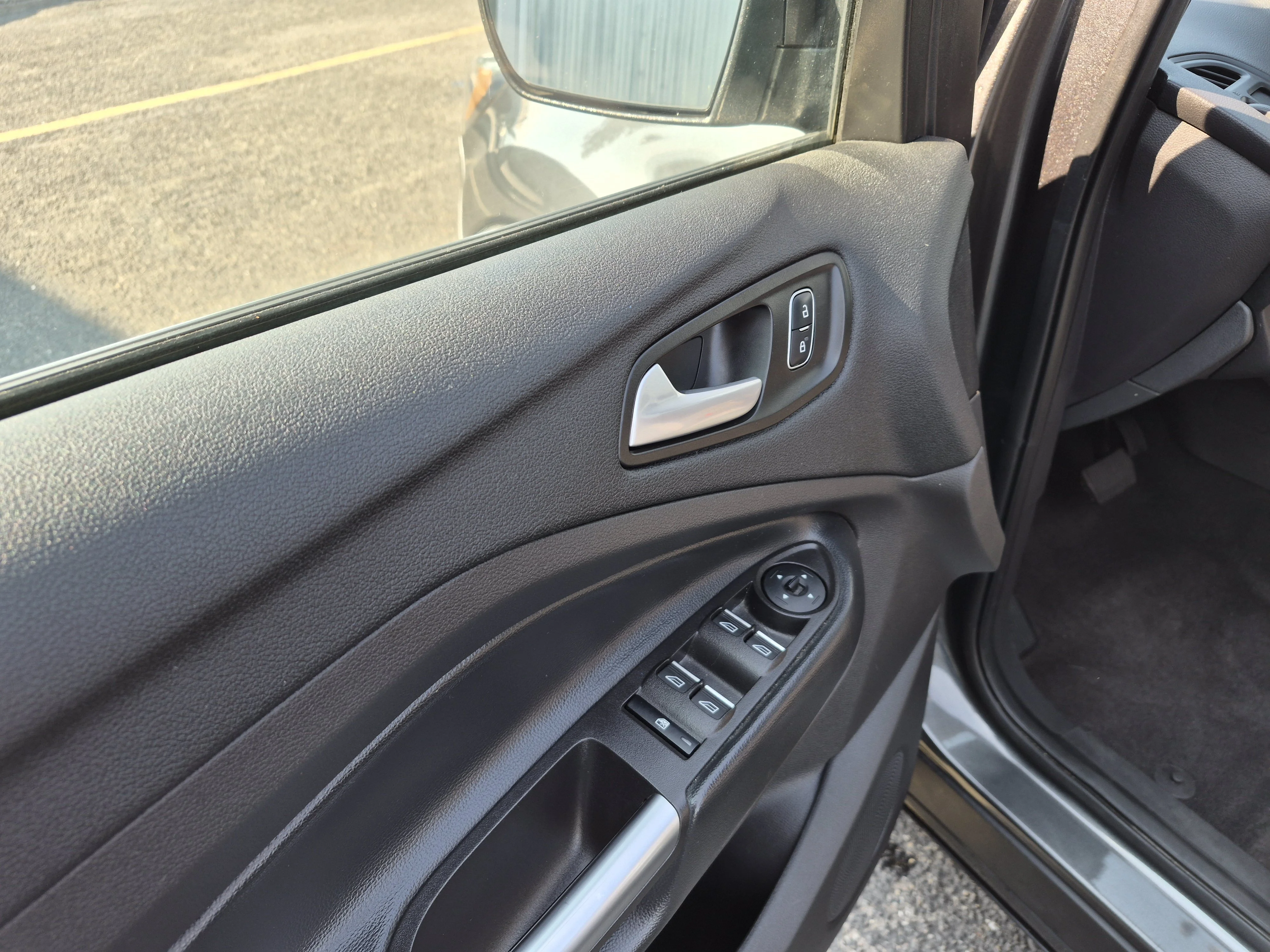 Used 2019 Dark Gray Ford SE image 3
