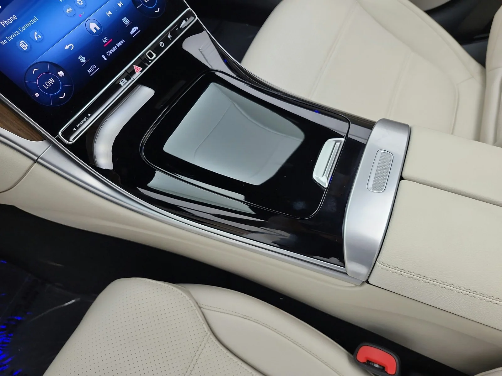 Used 2022 Polar White Mercedes-Benz C 300 image 11