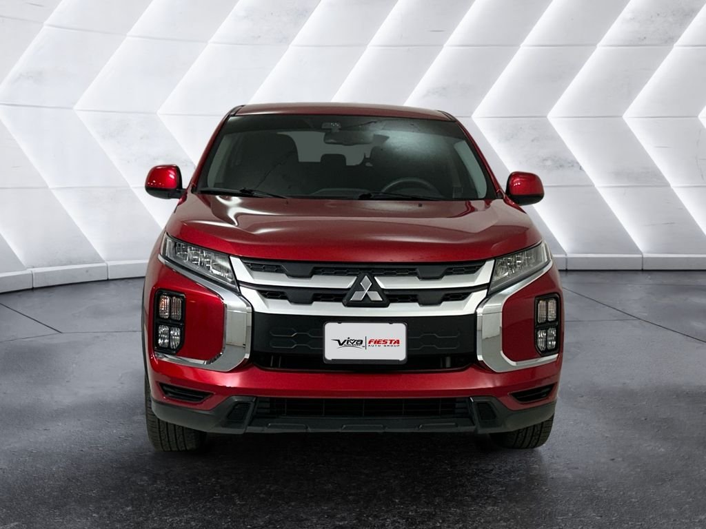 Used 2022 Red Mitsubishi 2.0 ES image 2