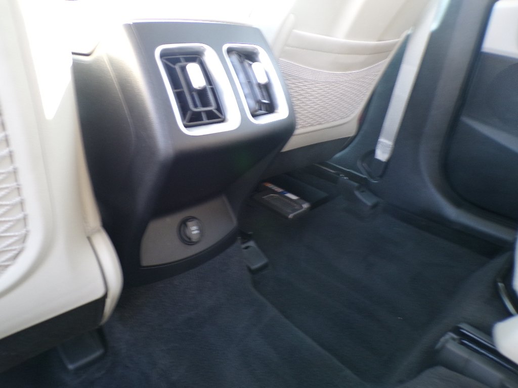 Used 2024 Jungle Green Kia X-Line EX image 17