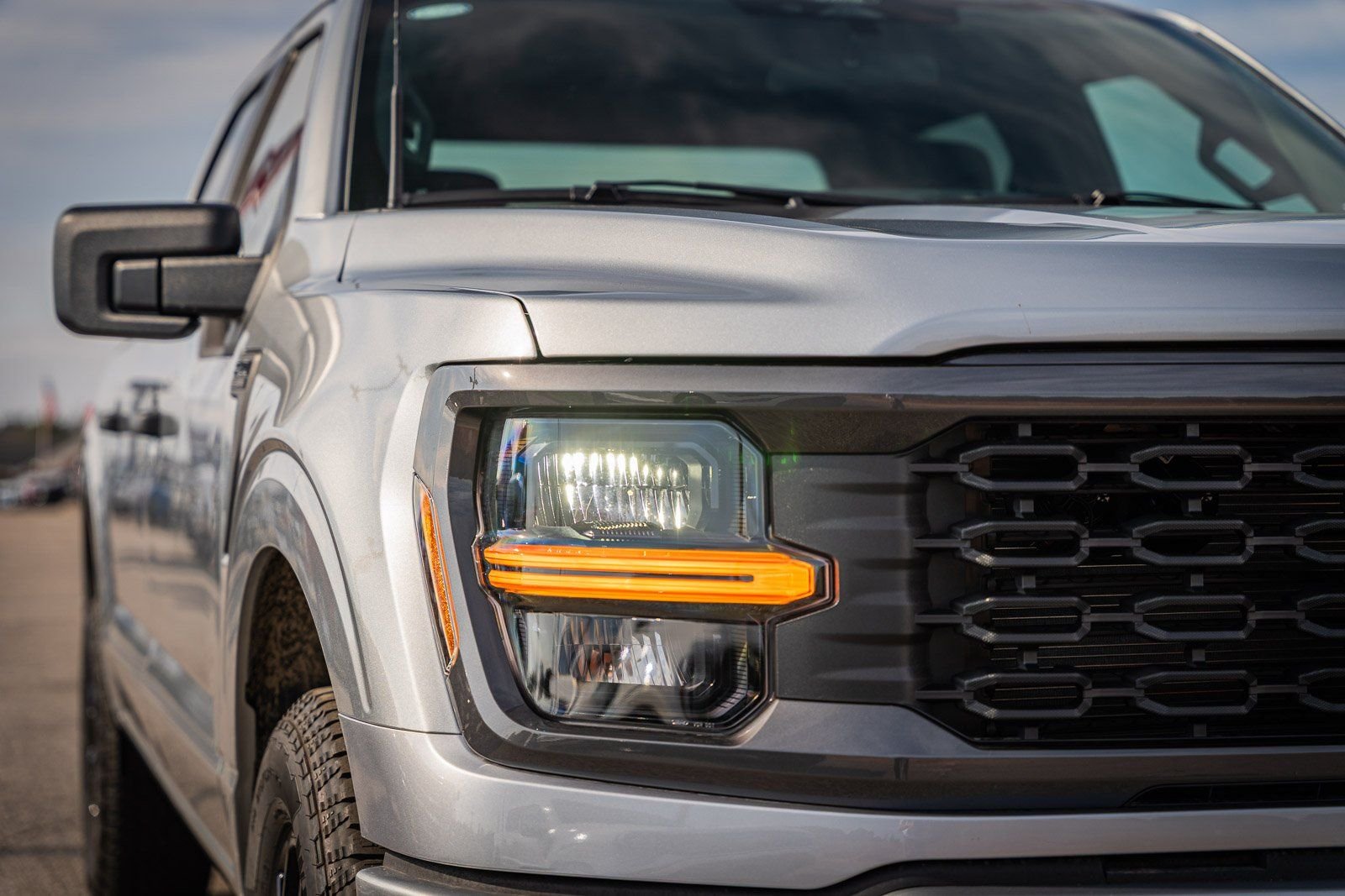 2026 Ford F-150 STX - Photo 9