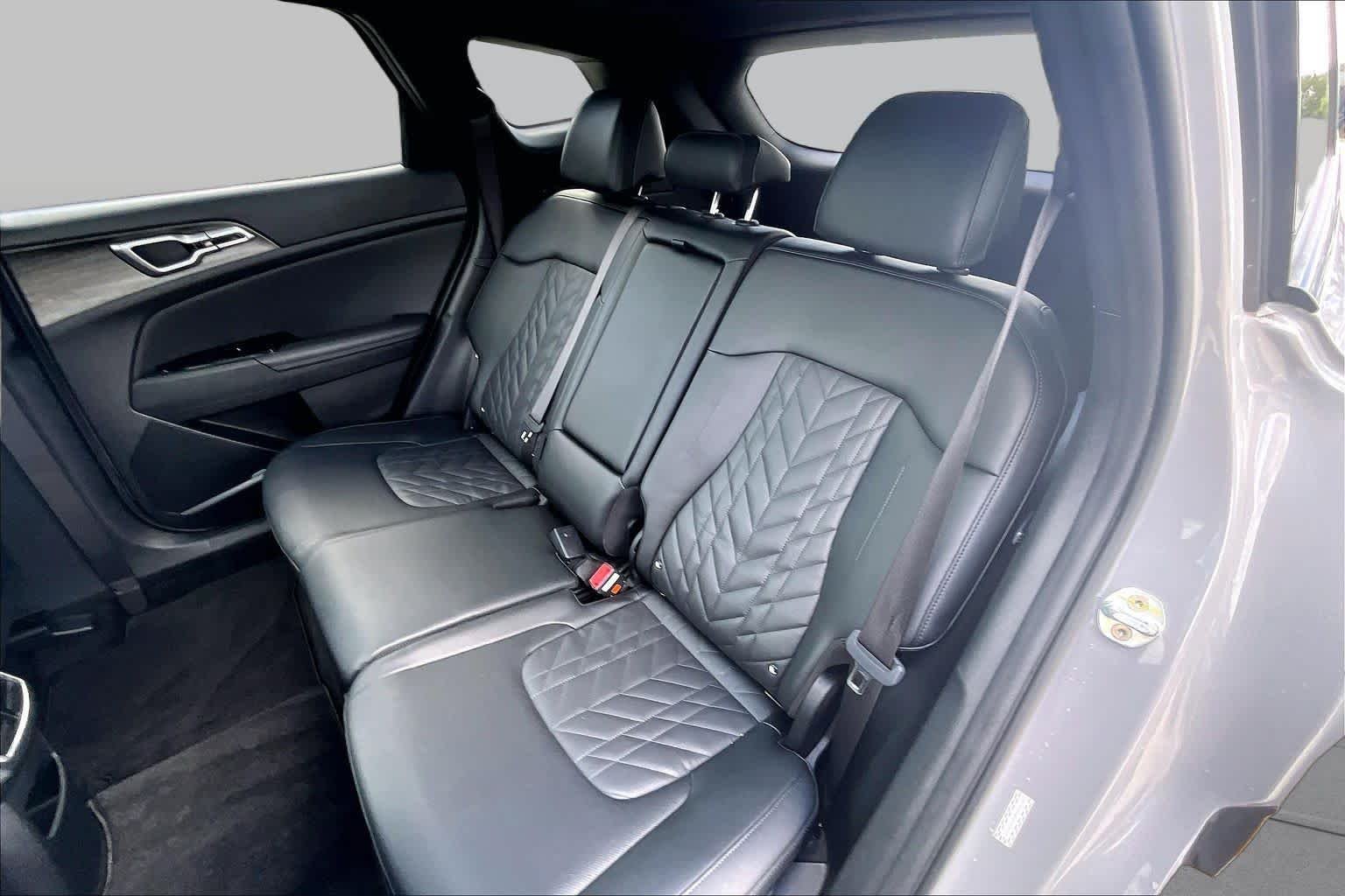 Used 2023 Wolf Gray Kia X-Line image 18