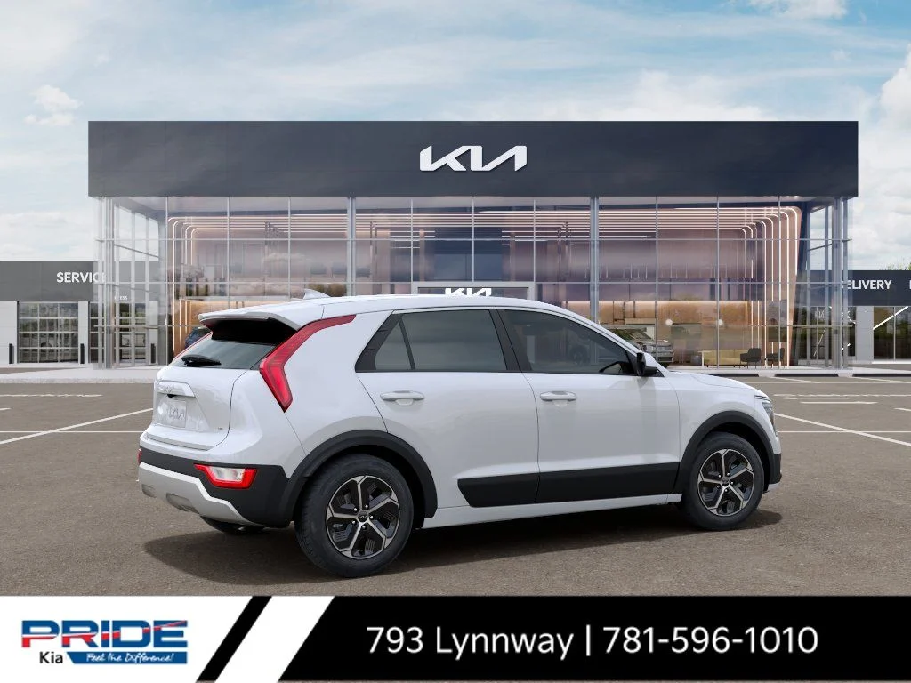 New 2026 Snow White Pearl Kia LX image 7