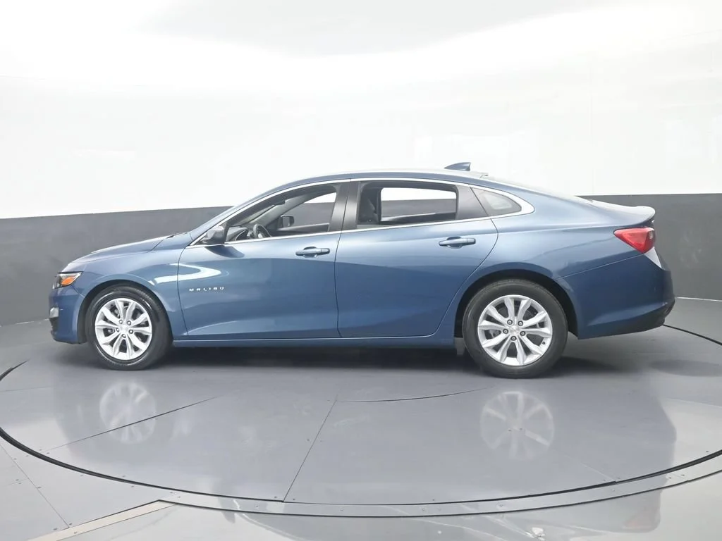 Used 2024 Lakeshore Blue Metallic Chevrolet LT image 2