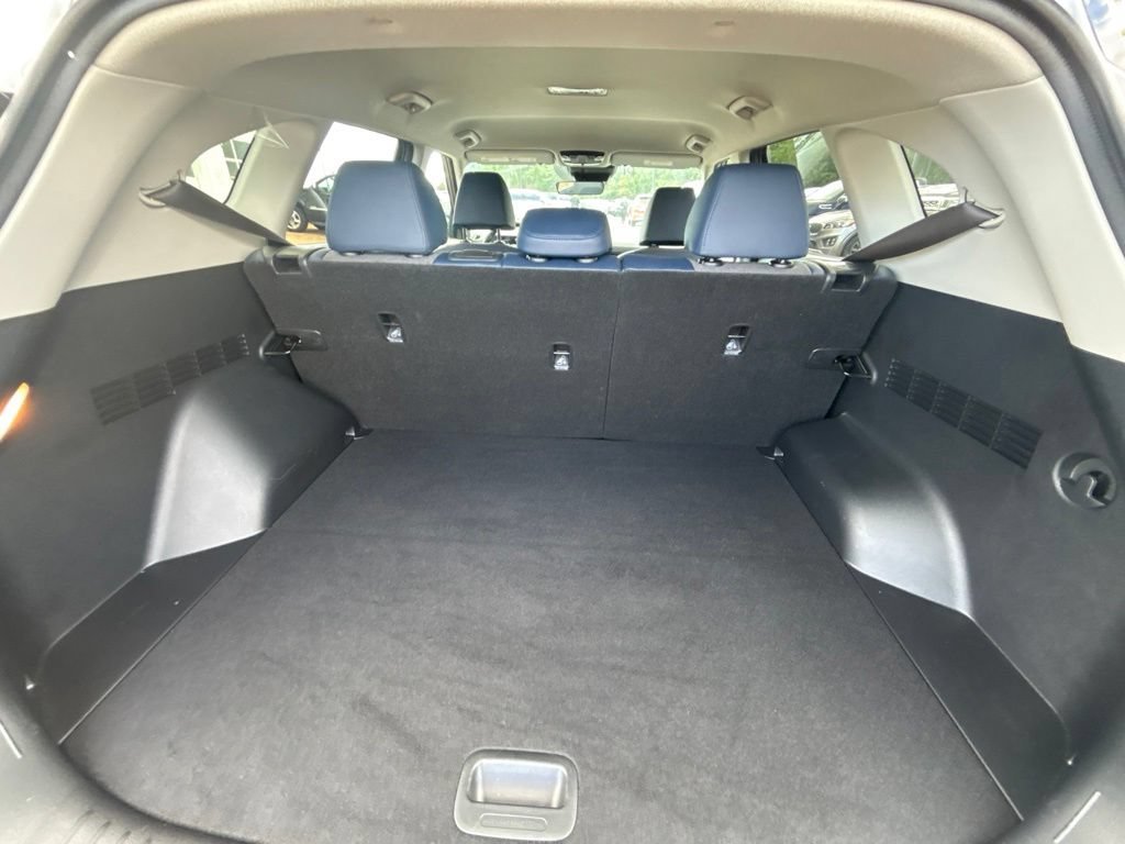 Used 2025 Fusion Black Kia S image 20