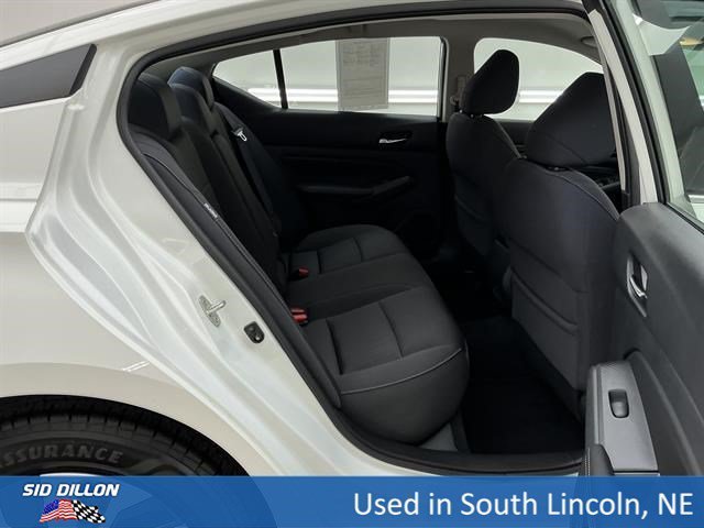 Used 2020 Glacier White Nissan 2.5 S image 23