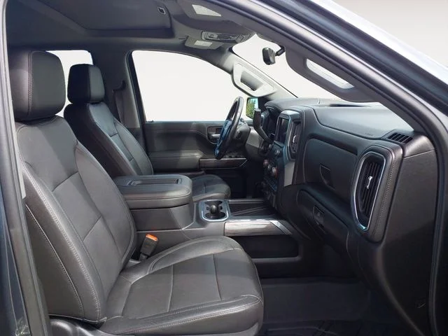 Used 2019 Shadow Gray Metallic Chevrolet LTZ image 9
