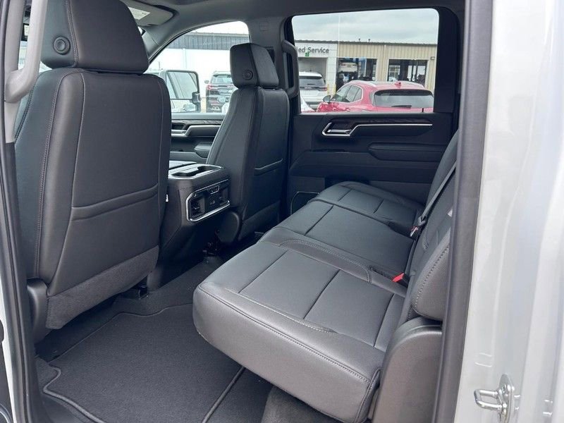 2025 GMC Sierra 2500HD SLT - Photo 6