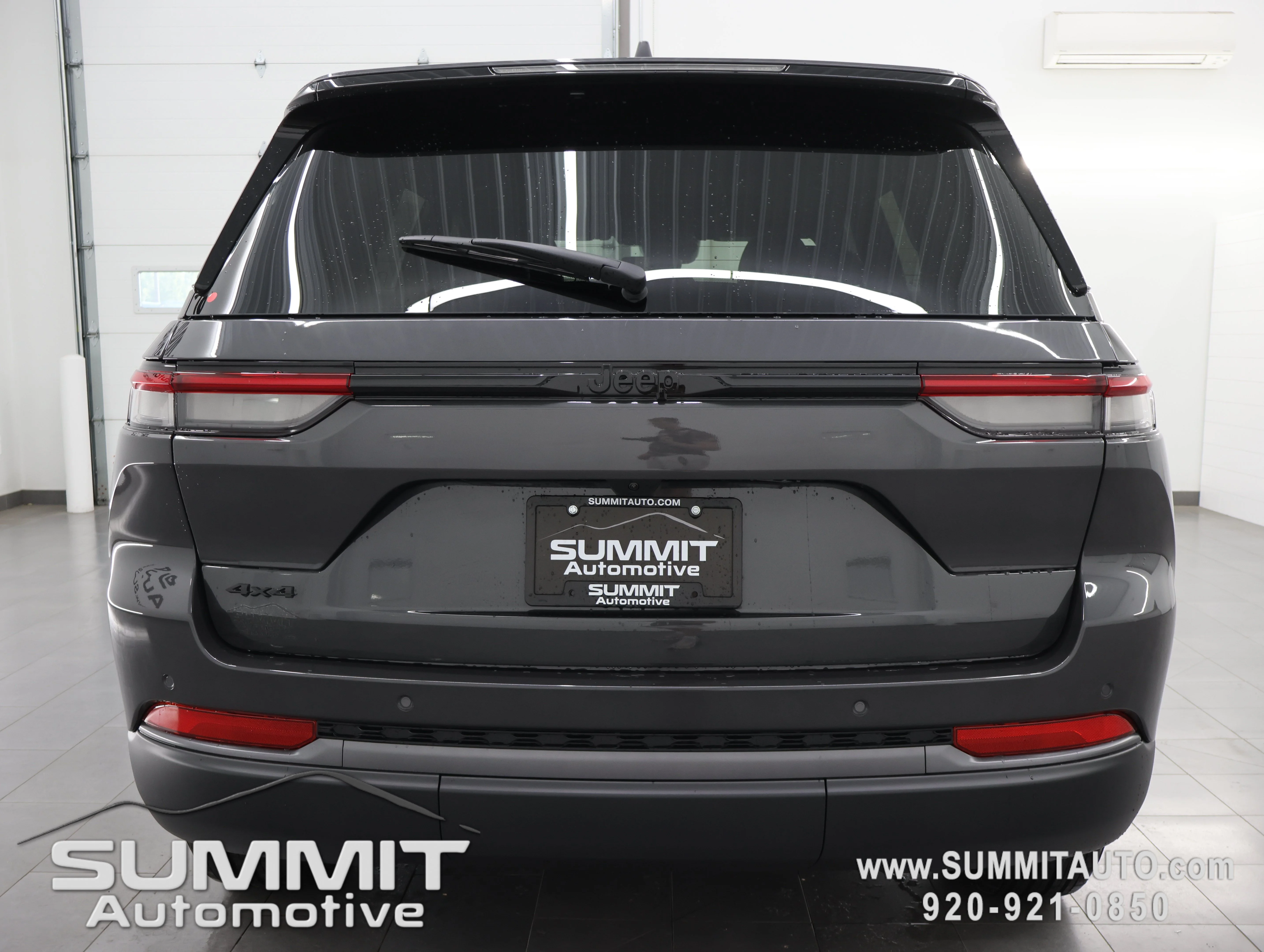 New 2026 Baltic Gray Metallic Clearcoat Jeep Altitude image 28