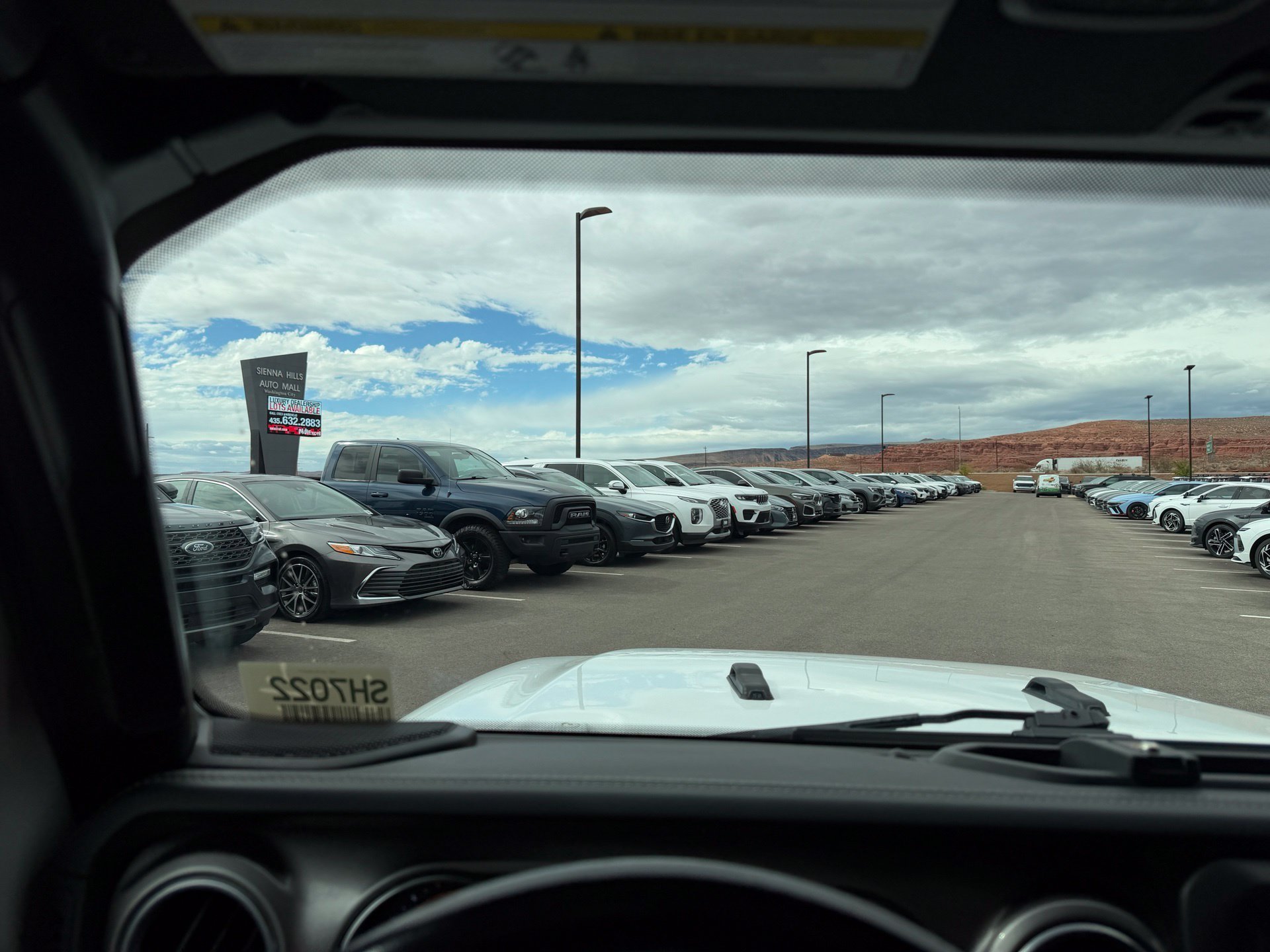 Used 2020 White Jeep Unlimited Sahara image 21
