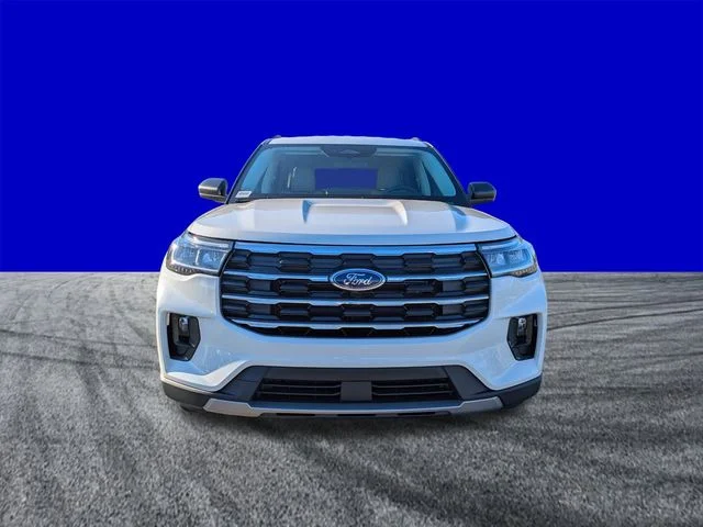 New 2026 Star White Metallic Tri-Coat Ford Active image 9