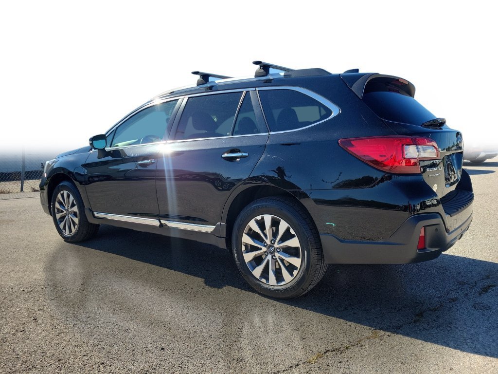 Used 2019 Black Subaru 2.5i Touring image 3
