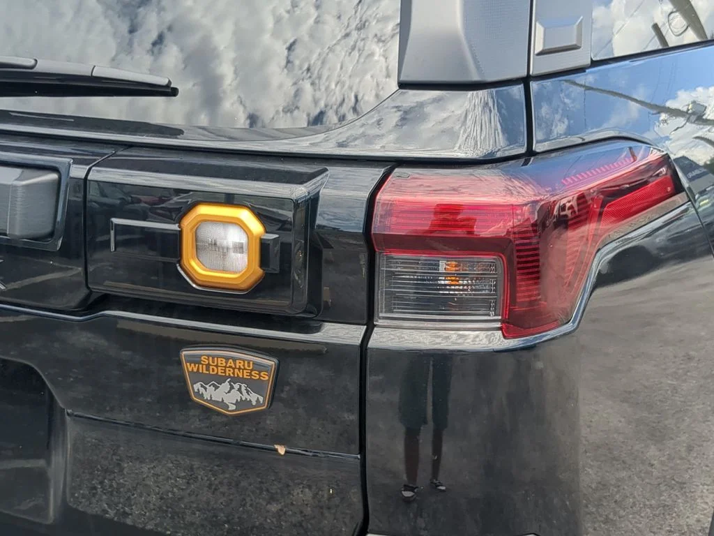 New 2026 CRYSTAL BLACK SILICA Subaru Wilderness image 8