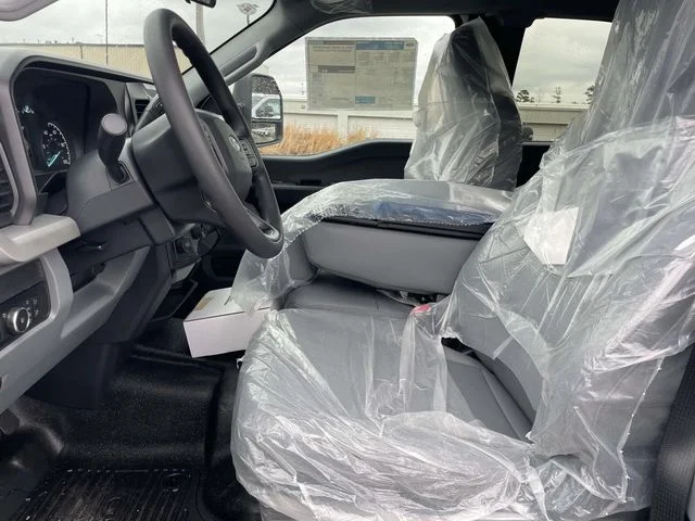 New 2026 Oxford White Ford F-450® XL image 14