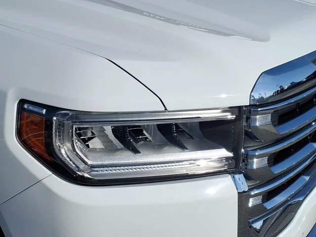 Used 2023 Summit White GMC SLE image 2