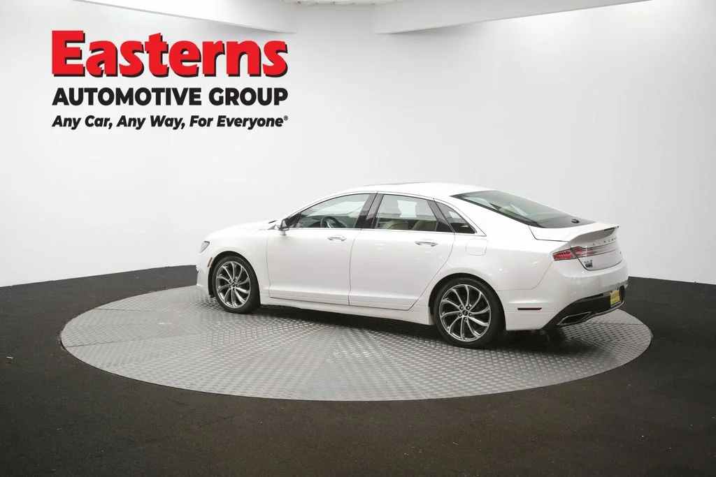 Used 2019 White Lincoln Reserve image 64