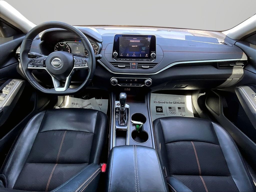 Used 2020 Black Nissan 2.5 SR image 8
