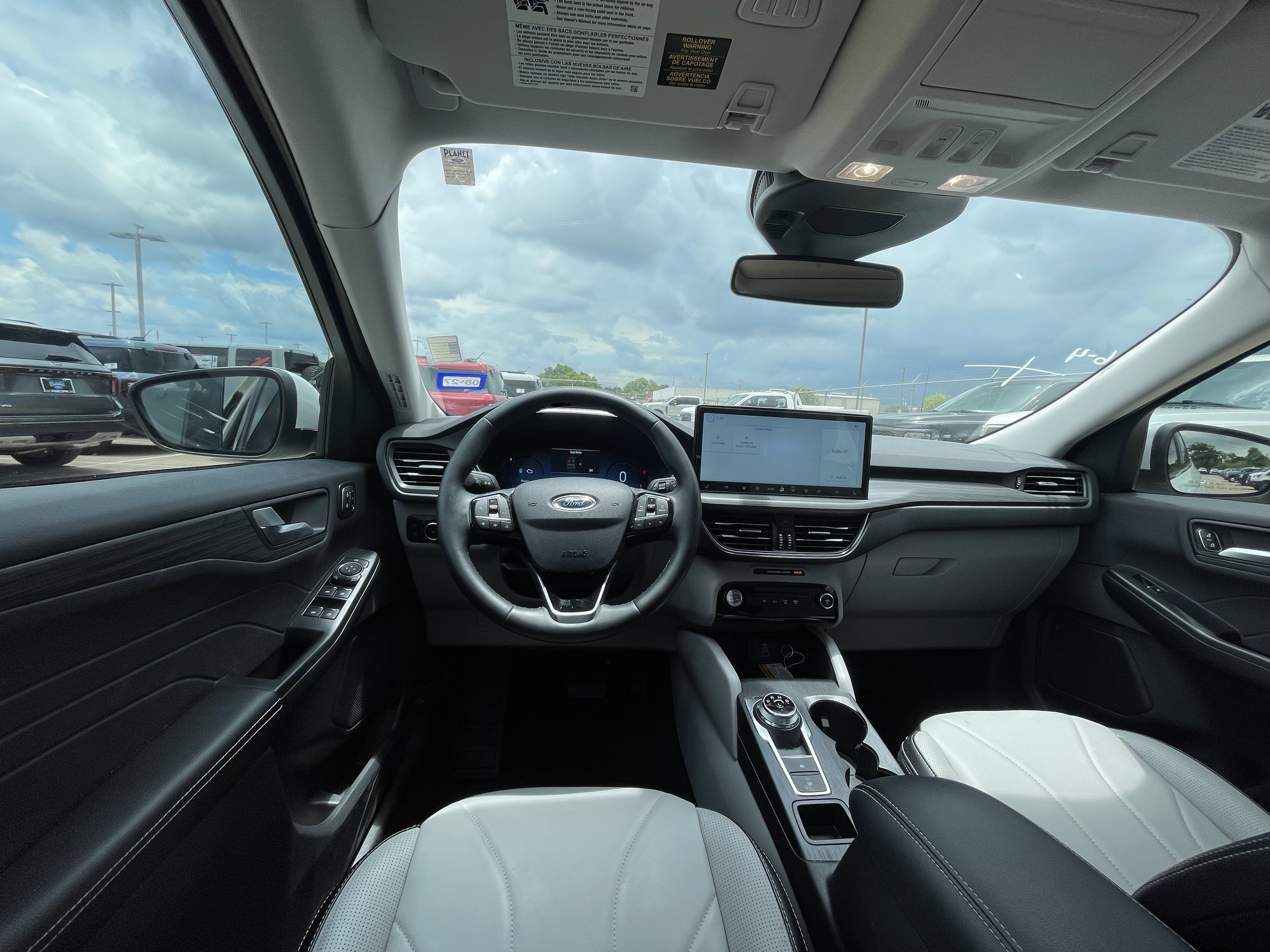 Used 2025 White Metallic Ford Platinum image 5