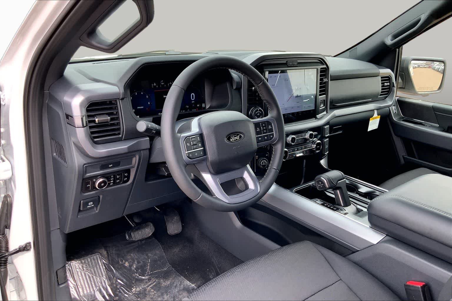 New 2026 Oxford White Ford XLT image 8