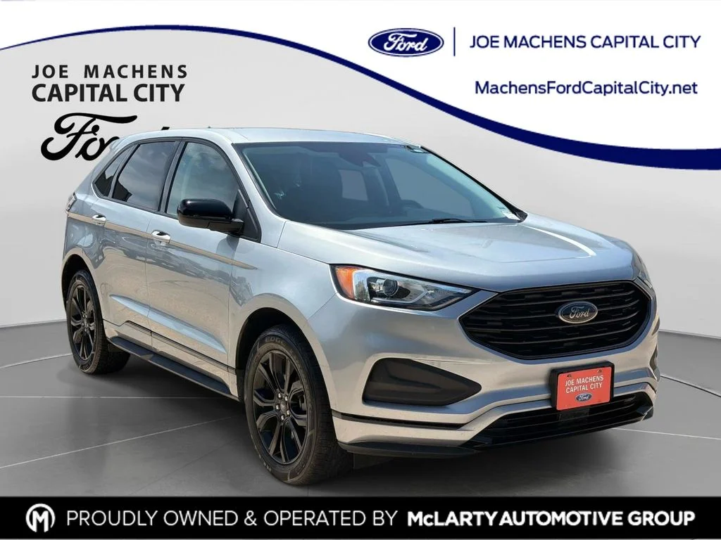Used 2022 Silver Metallic Ford SE image 1