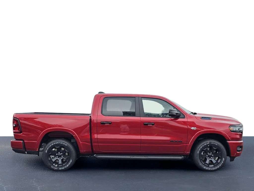 New 2026 Molten Red Pearl-Coat Exterior Paint RAM Big Horn/Lone Star image 8