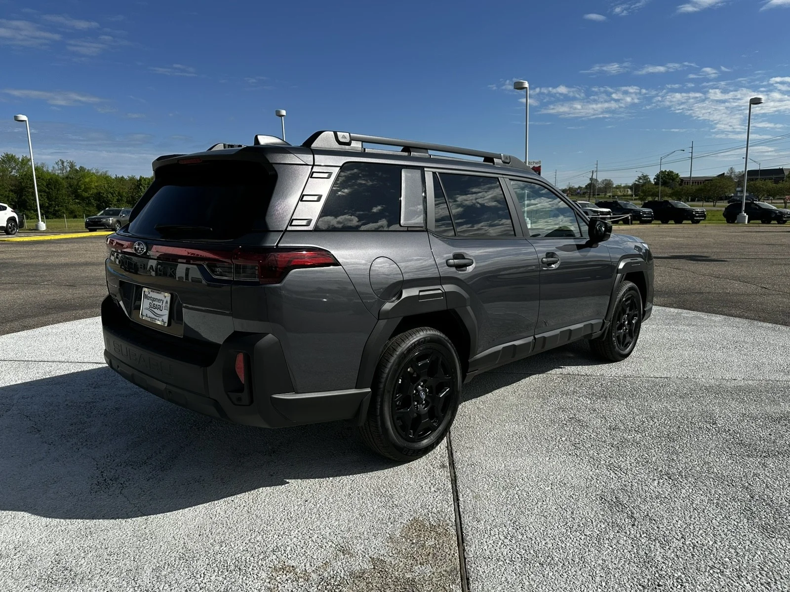 New 2026 MAGNETITE GRAY METALLIC Subaru Limited image 7